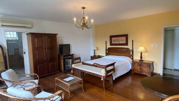 Quarto luxo | Frigobar, cofres nos quartos, individualmente decorados