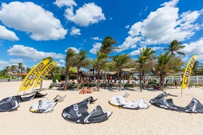 On the beach, windsurfing, surfing - Vila Coqueiros (Caucaia)