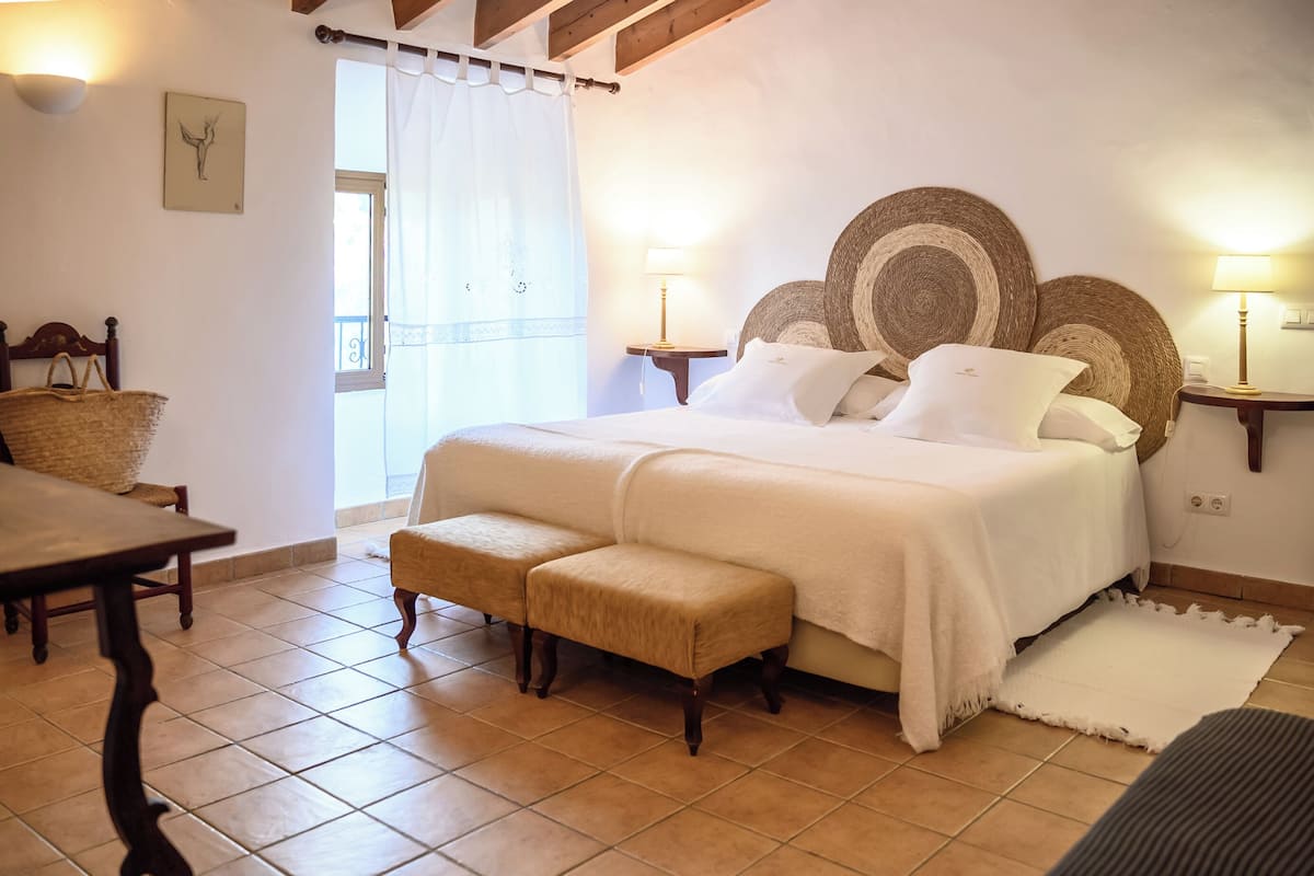 Family Apartment, 2 Bedrooms, Terrace | 1 bedroom, in-room safe, desk, iron/ironing board