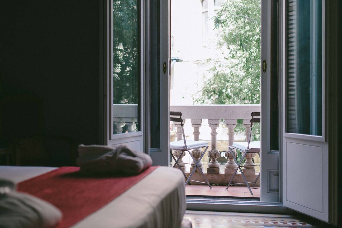 Double or Twin Room, Balcony, City View (Provenza) | Premium bedding, in-room safe, desk, laptop workspace