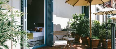 Dobbeltrom, terrasse, hageutsikt (Mallorca) | Sengetøy av topp kvalitet, safe på rommet og individuelt dekorert