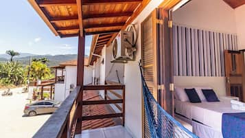 Family Room | 1 bedroom, minibar, free WiFi, bed sheets