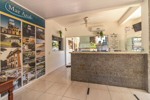 Reception - Pousada Mar Azul (Paraty)