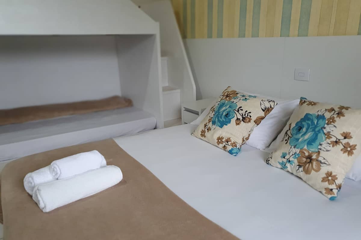 Familiekamer | 1 slaapkamer, een minibar, gratis wifi, beddengoed
