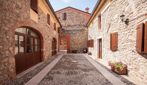 Courtyard - Villa dei Cedri Thermal Park & Natural Spa (Lazise)