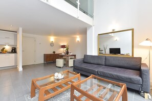 1 bedroom, individually decorated, individually furnished, desk - Bridge Apartments (London)