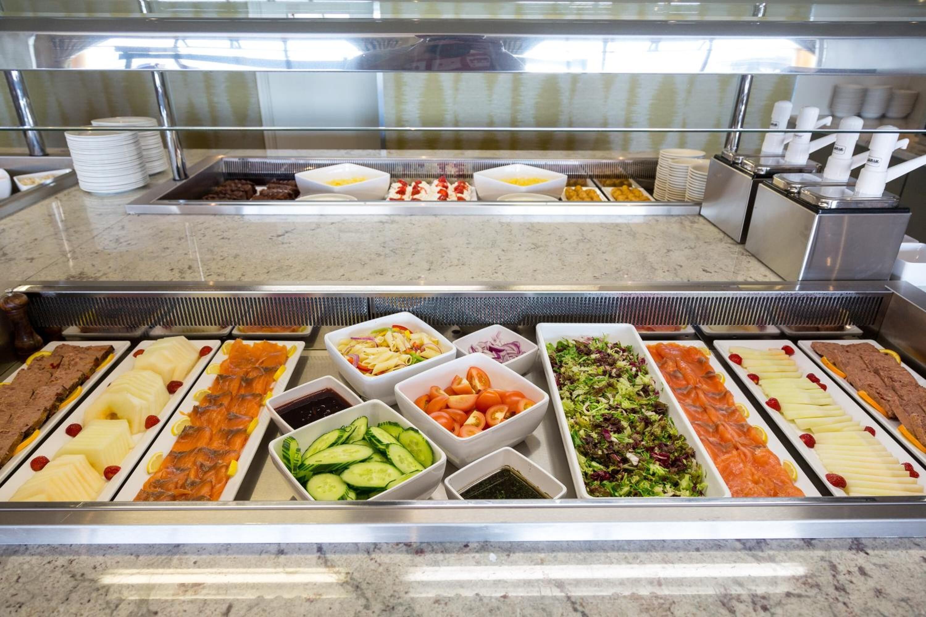 朝食、ディナーに営業 (オーシャン ビュー)