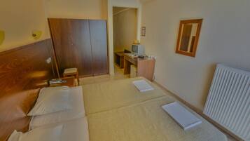 Premium bedding, desk, bed sheets