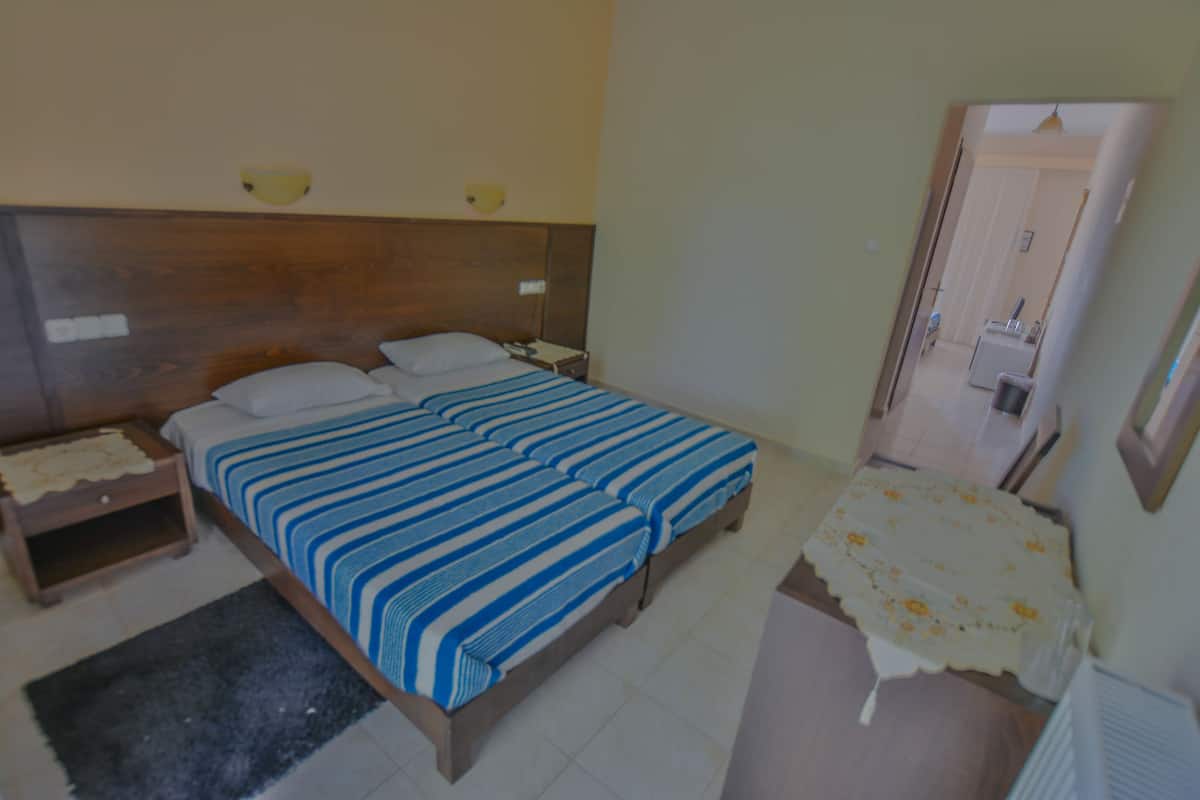 Habitación clásica, vista al mar | Ropa de cama de alta calidad, escritorio y ropa de cama 