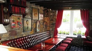 Interior - The Original Rosslyn Hotel (Roslin)