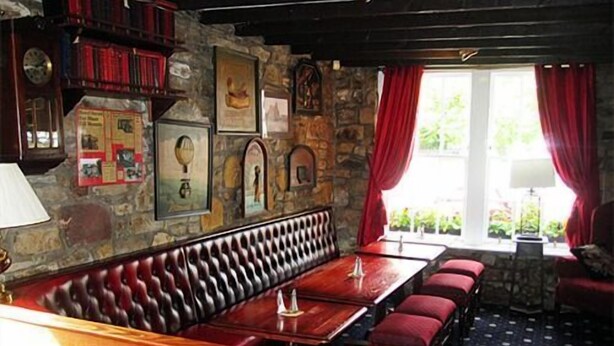 Interior - The Original Rosslyn Hotel (Roslin)