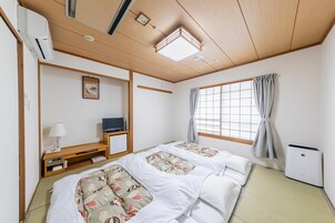 Ropa de cama de alta calidad, escritorio y cortinas blackout 