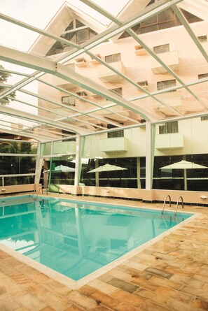 Indoor pool - Costa Verde Beach Hotel (Bombinhas)