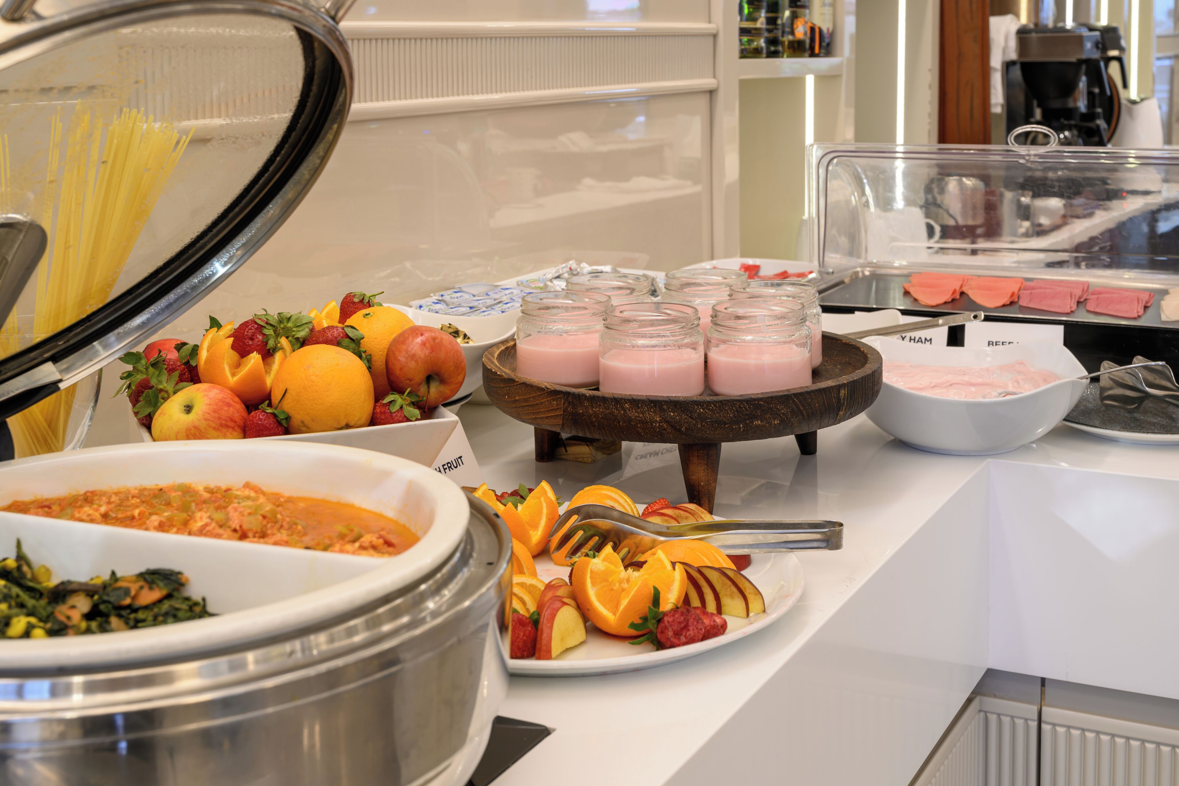 Desayuno buffet todos los días (con cargo)