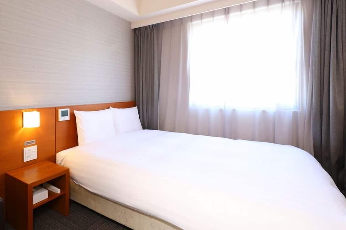Down comforters, desk, soundproofing, iron/ironing board