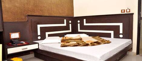 客房 | 记忆海绵床垫、客房内保险箱、特色装修、折叠床/加床(额外收费)