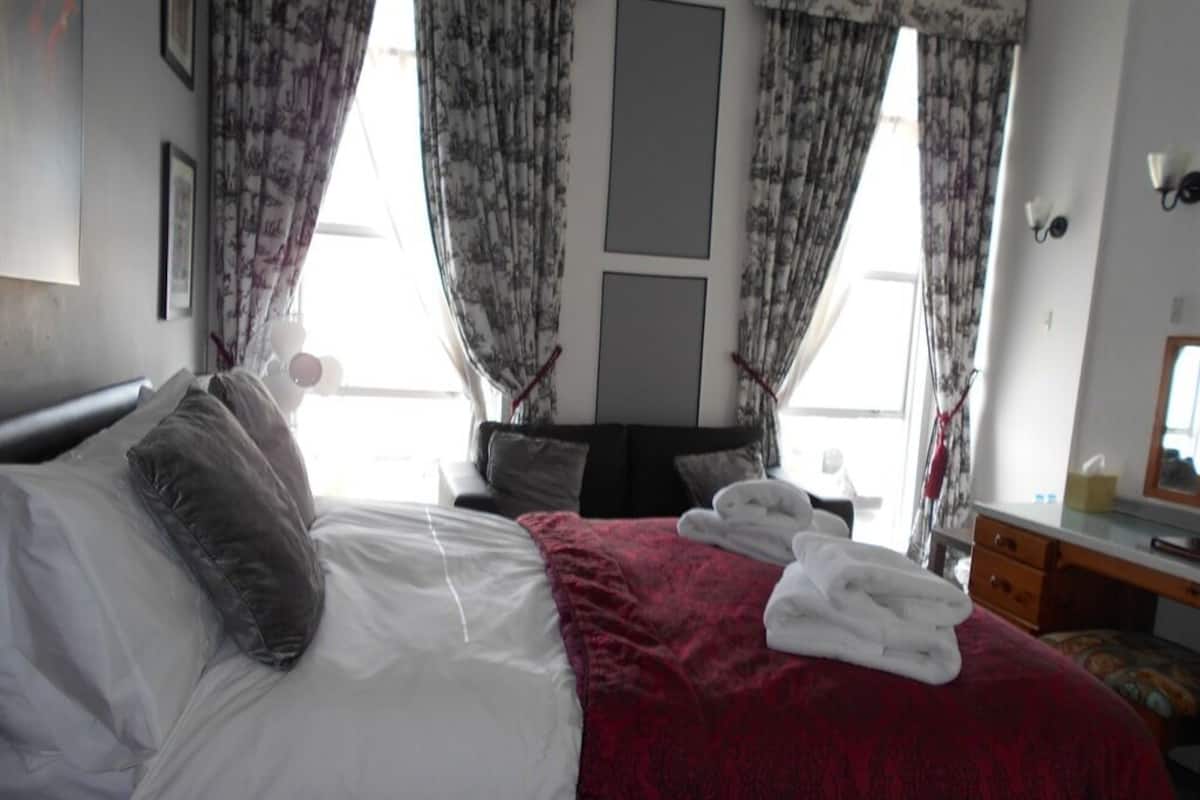 Luxury Double Room, Ensuite (1st Floor) | Free WiFi