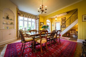 Dining - Barnard House (Great Yarmouth)