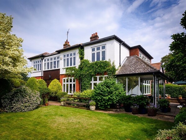 Exterior - Barnard House (Great Yarmouth)