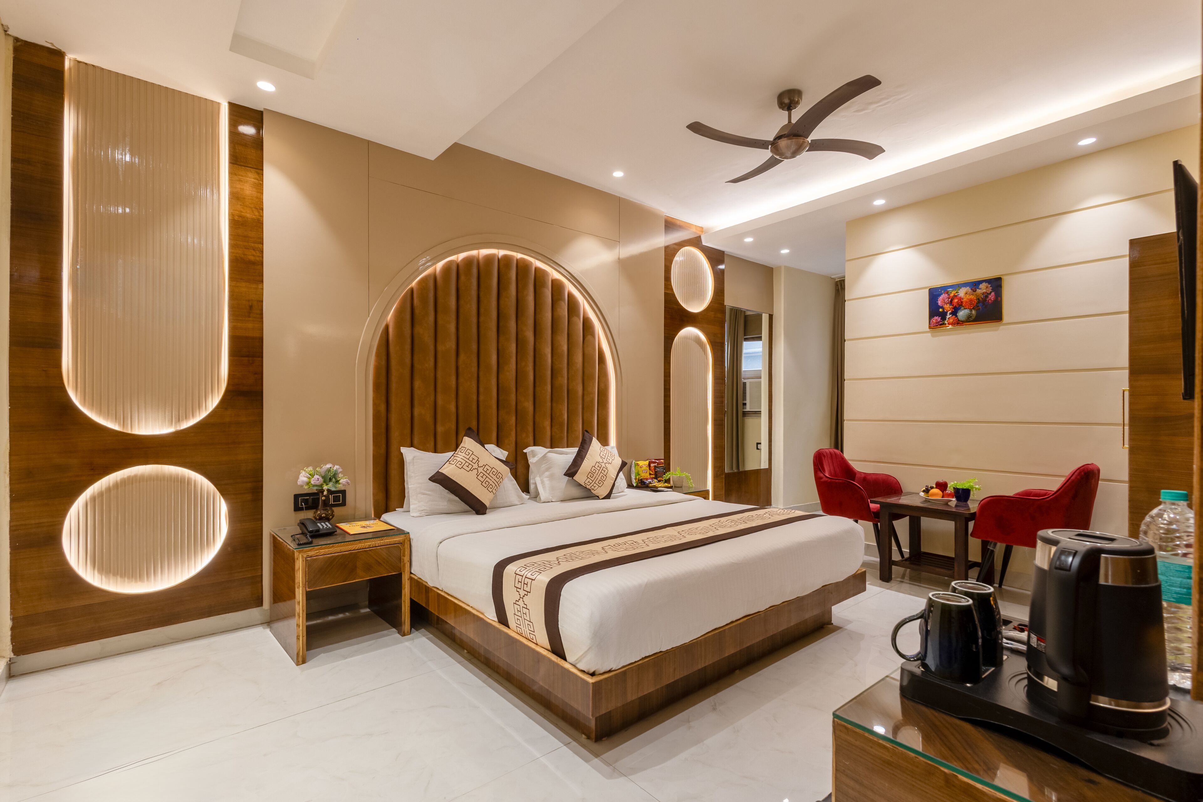 Premium Double Room | In-room safe, desk, blackout drapes, soundproofing