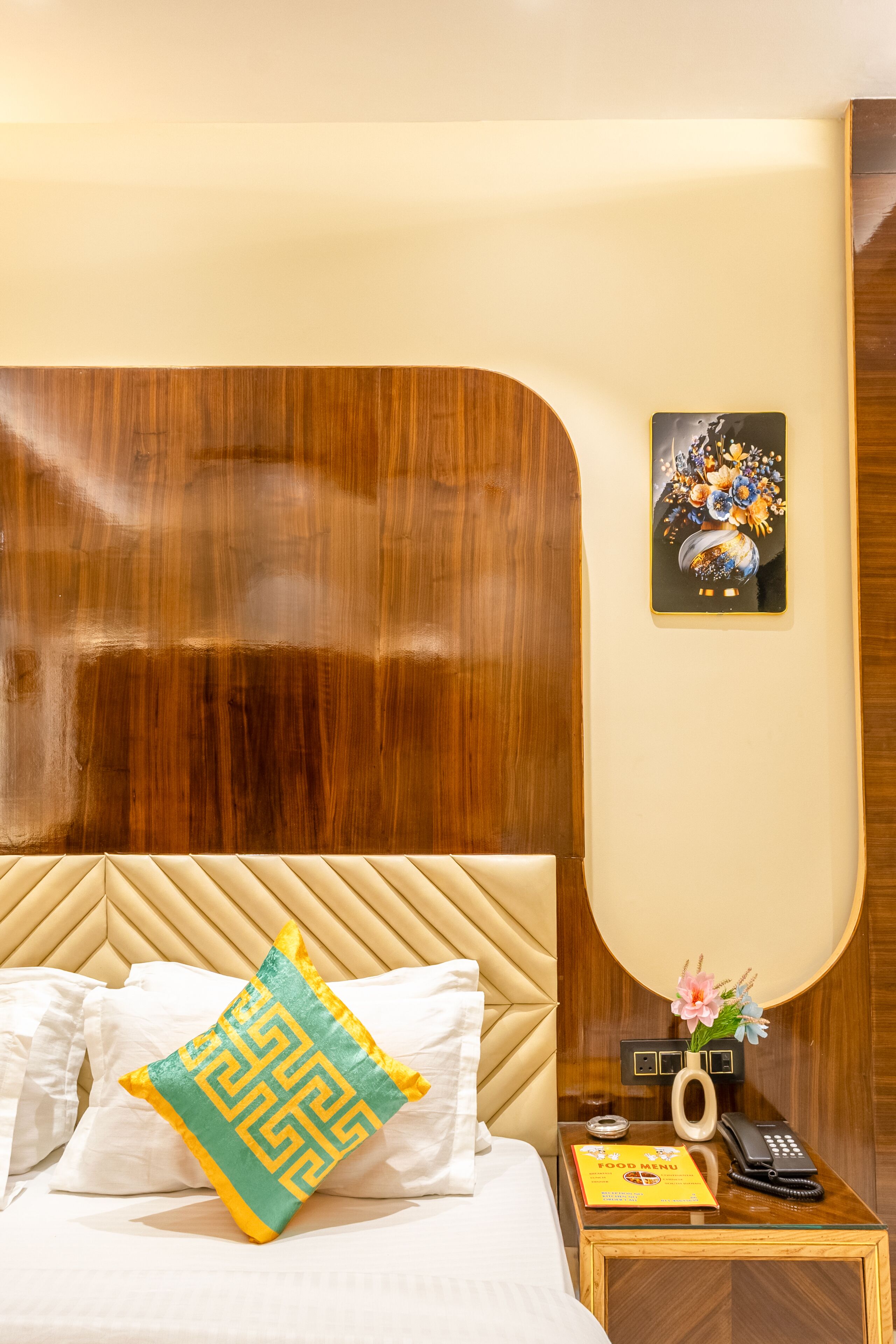 Executive Double Room | In-room safe, desk, iron/ironing board, free WiFi