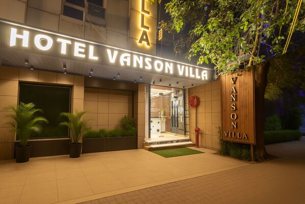 Front of property -  Hotel Vanson Villa, City Centre - With Free Airport & Train Station Pickup (New Delhi)