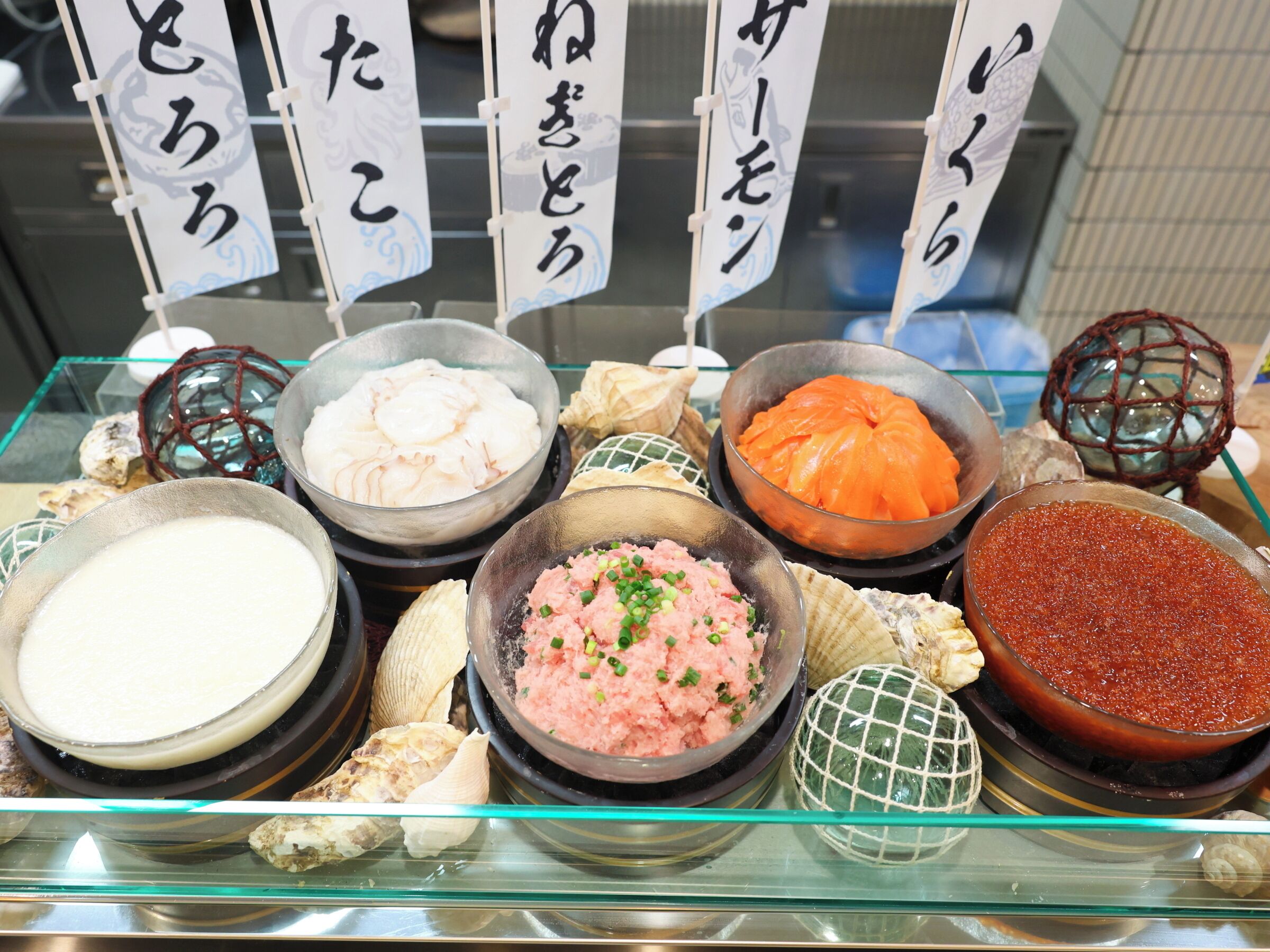 daily buffet breakfast (jpy 3000 per person)