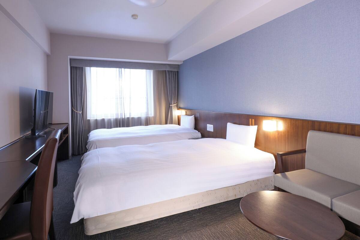 1 bedroom, down duvets, blackout curtains, free wifi