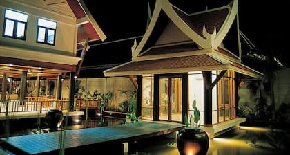 Kata Poolside Resort