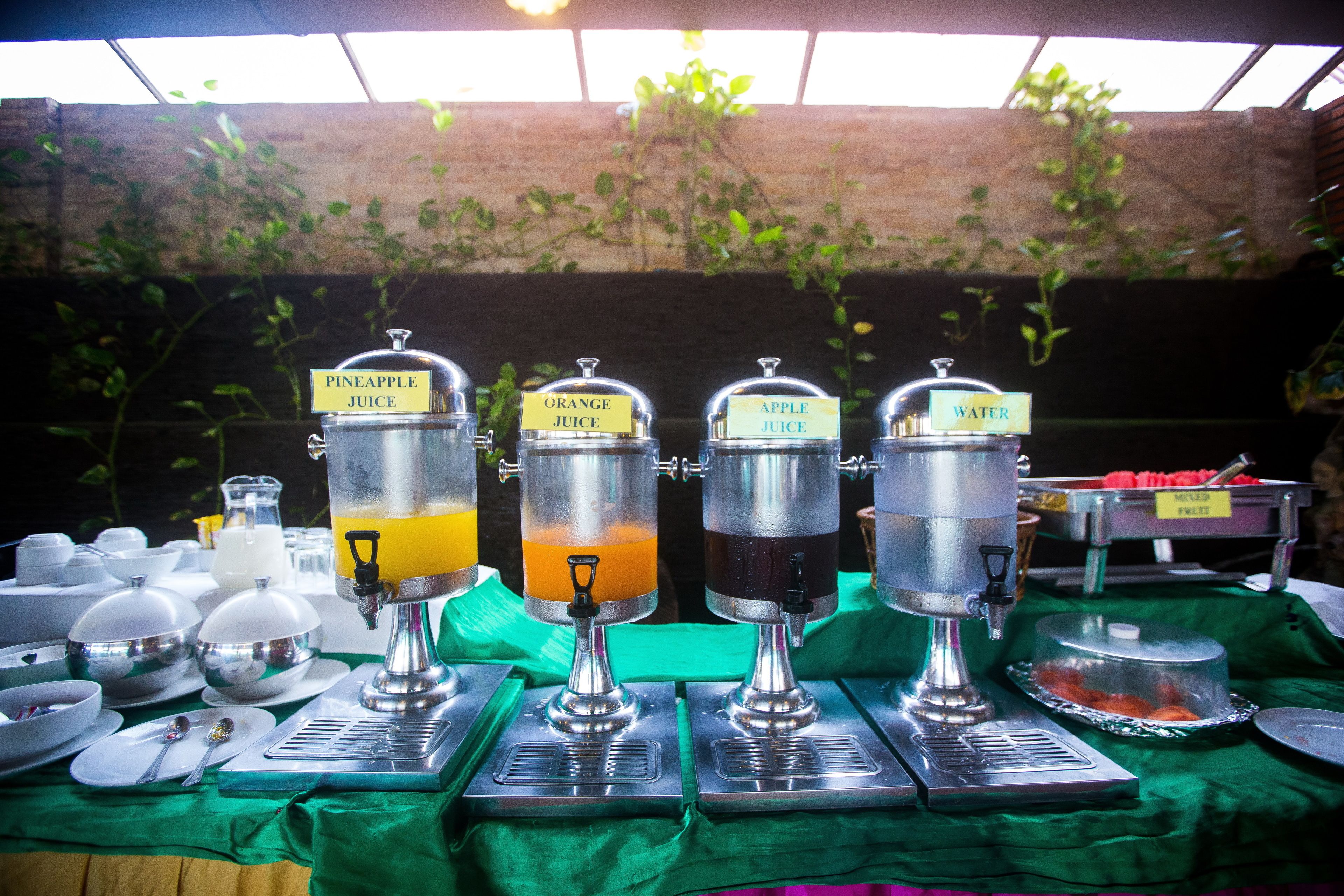 breakfast, lunch, dinner served; thai cuisine