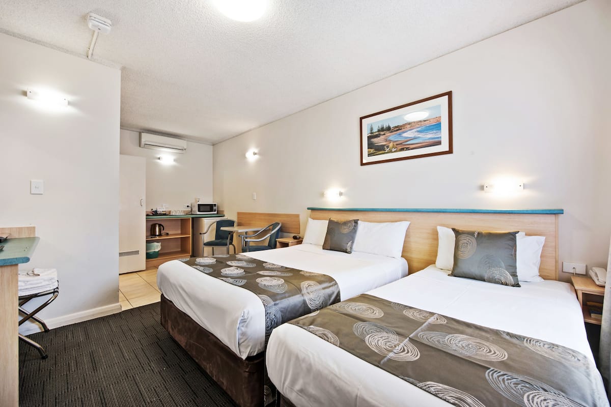 Family Apartment, 2 Bedrooms | Extra beds