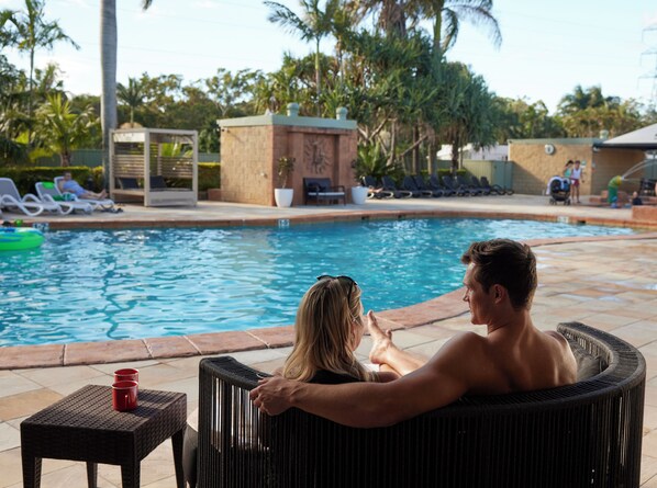 2 outdoor pools, open 8:00 AM to 7:00 PM, free pool cabanas