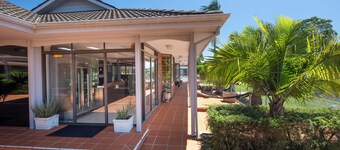 Island Palms Motor Inn