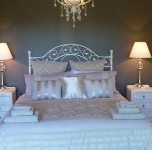 Suite (Acacia)