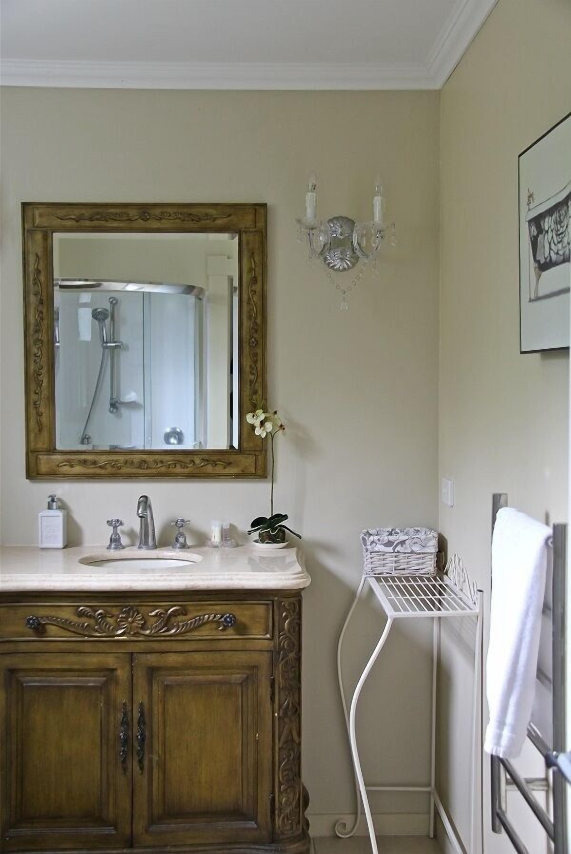 스위트 (Acacia) | 욕실 | 샤워 시설, 무료 세면용품, 헤어드라이어, 타월