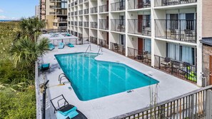 Outdoor pool, sun loungers