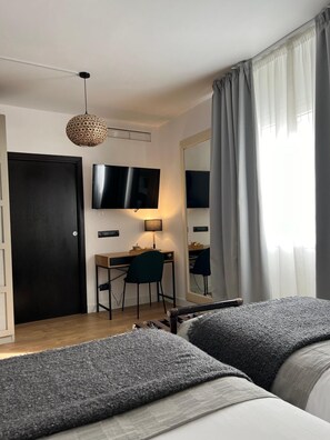 1 bedroom, Egyptian cotton sheets, premium bedding, Select Comfort beds