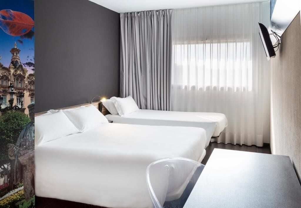 Family Room | Free cribs/infant beds, free WiFi