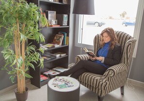 Library - B&B Hotel Albacete (Albacete)