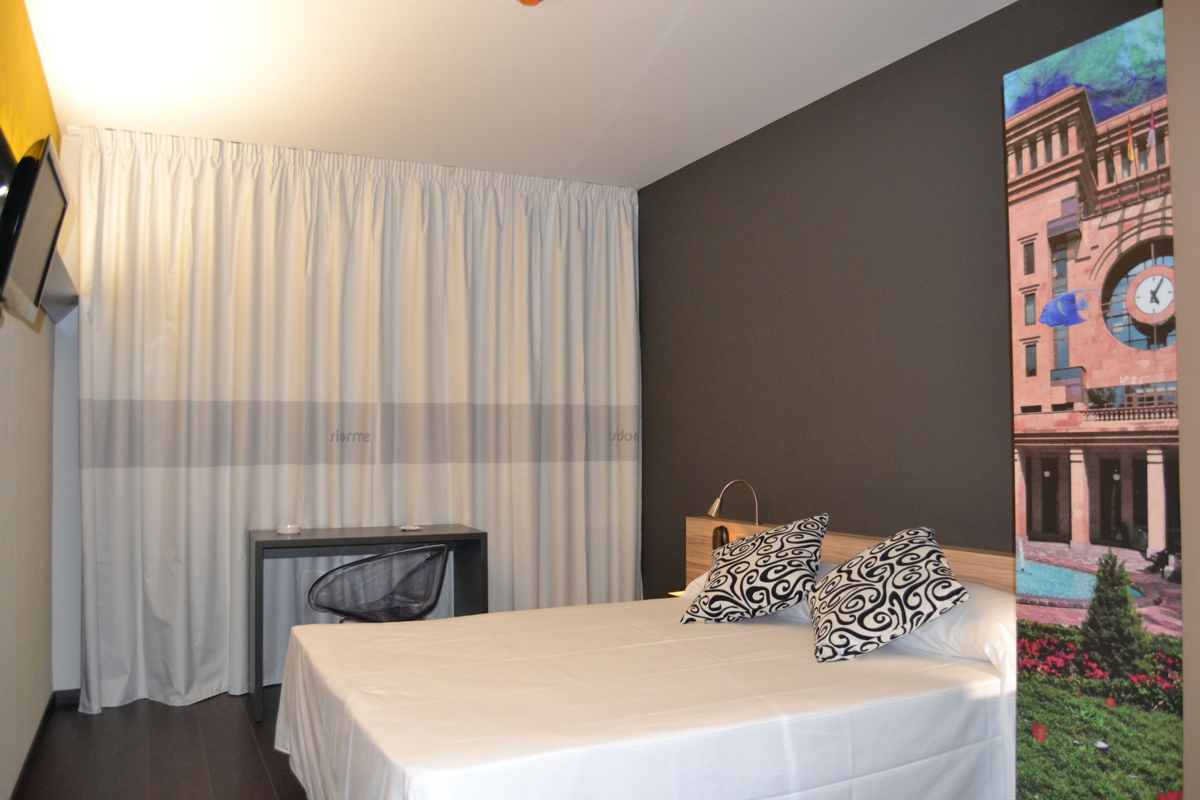 Desk, iron/ironing board, free cribs/infant beds, free WiFi