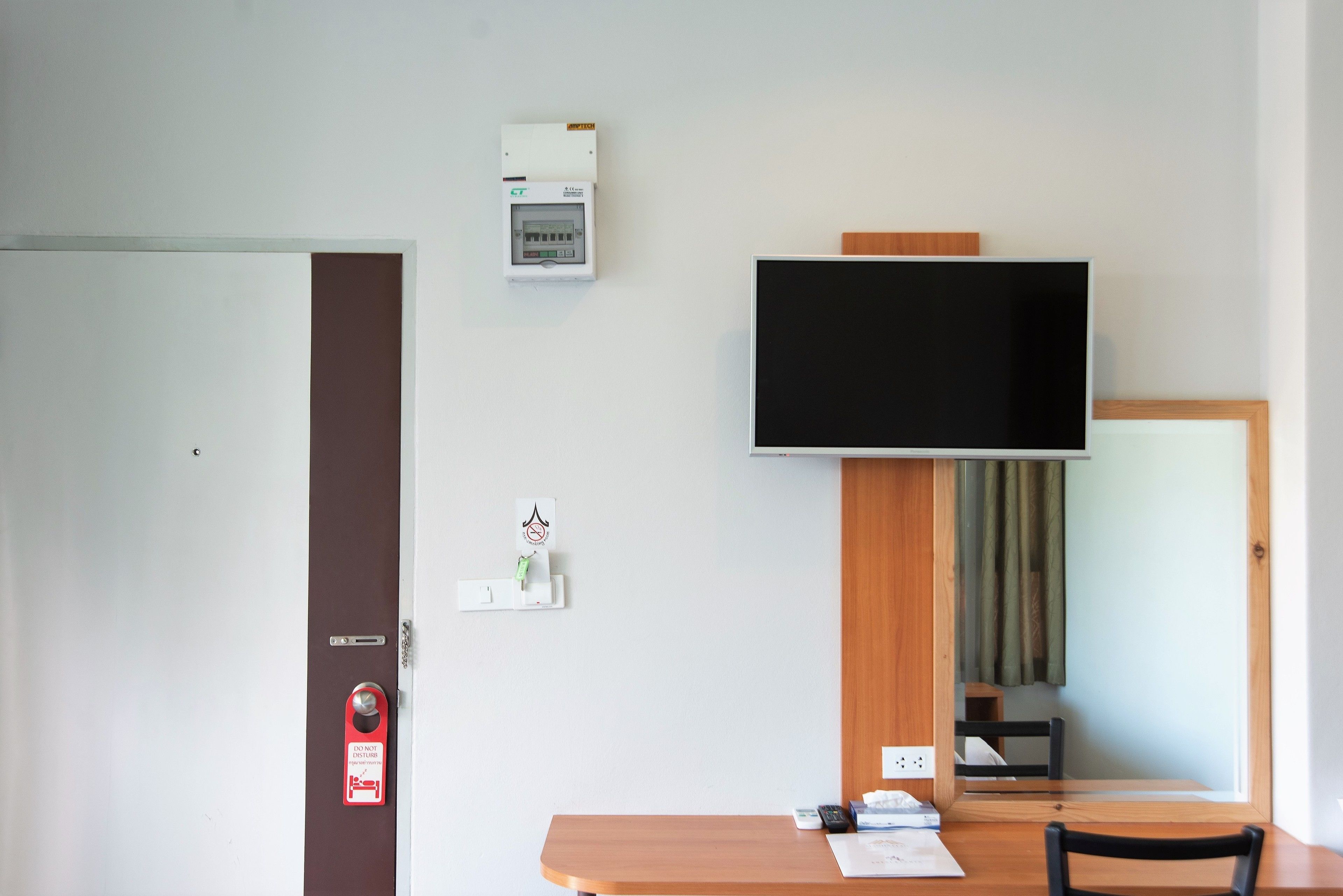 1 bedroom, in-room safe, desk, laptop workspace