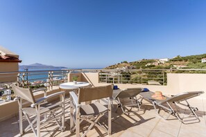 Chambre Double Deluxe, vue mer, niveau Exécutif | Vue sur la plage/l’océan