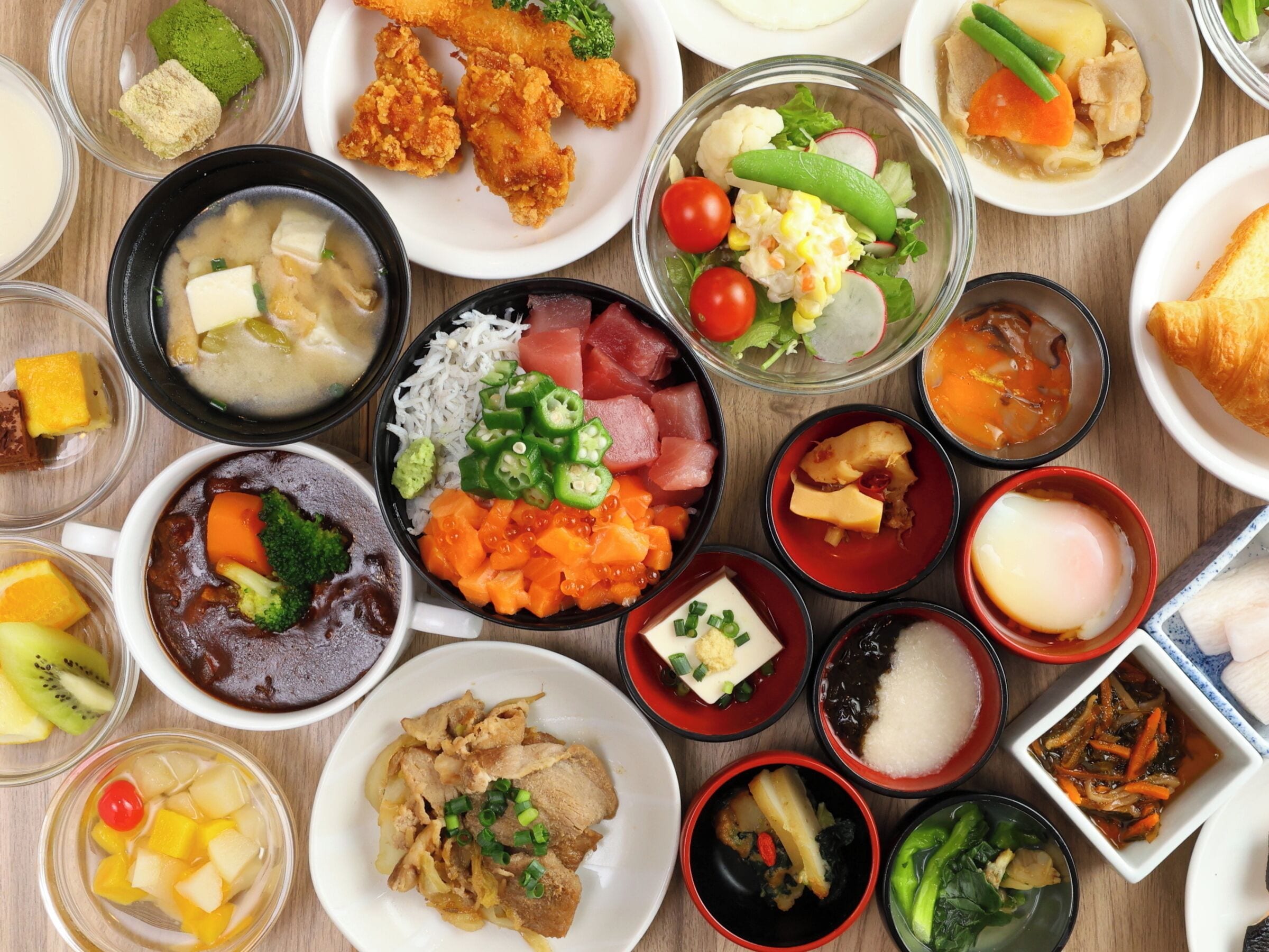 daily buffet breakfast (jpy 2500 per person)