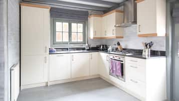 Fridge, microwave, stovetop, electric kettle
