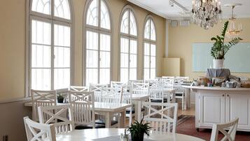 Gratis morgenmadsbuffet hver dag