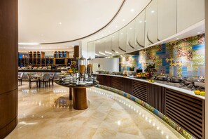 Daily buffet breakfast (COP 65000 per person)