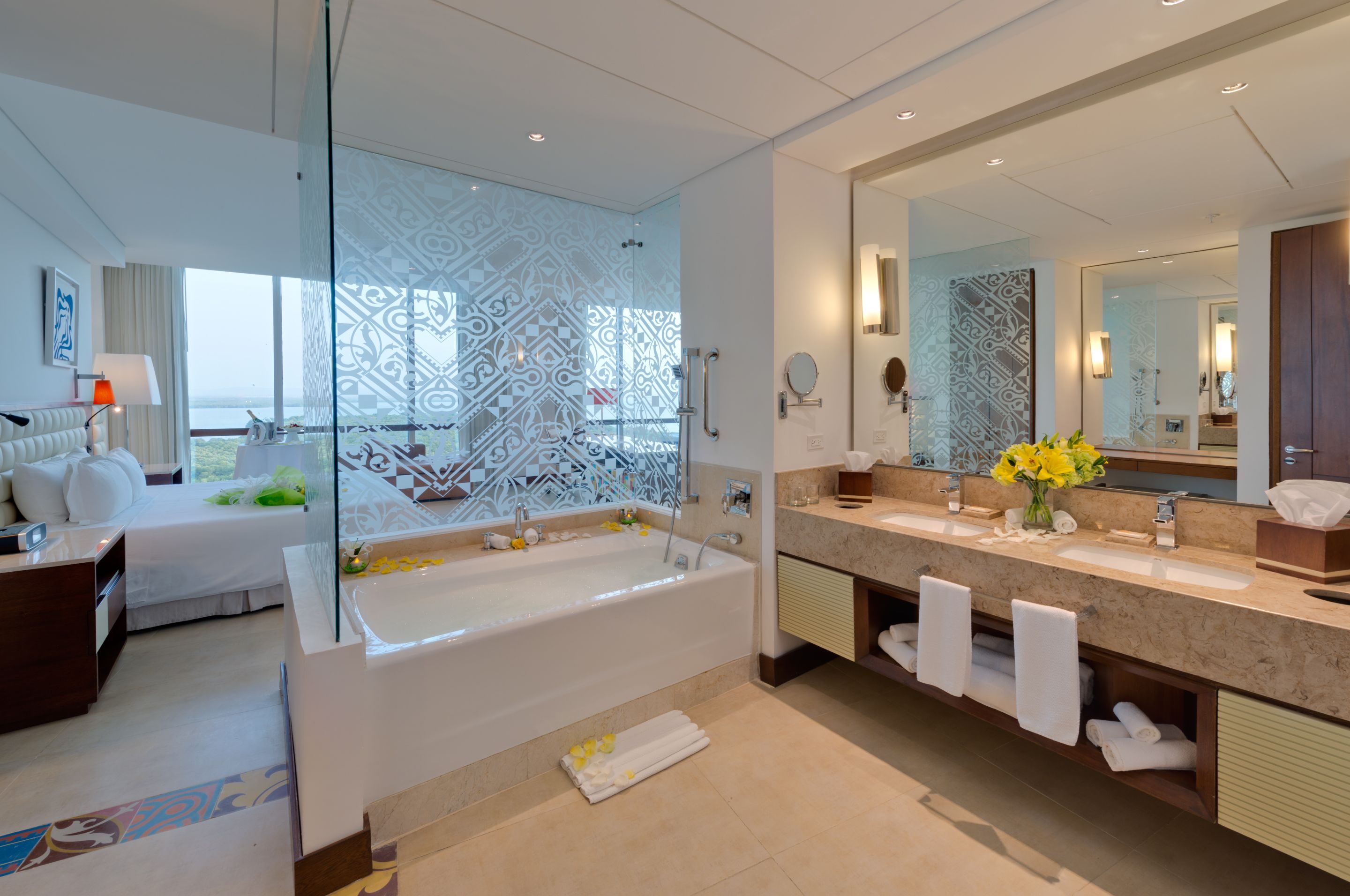 suite, 1 king bed | bathroom | shower, free toiletries, hair dryer, slippers