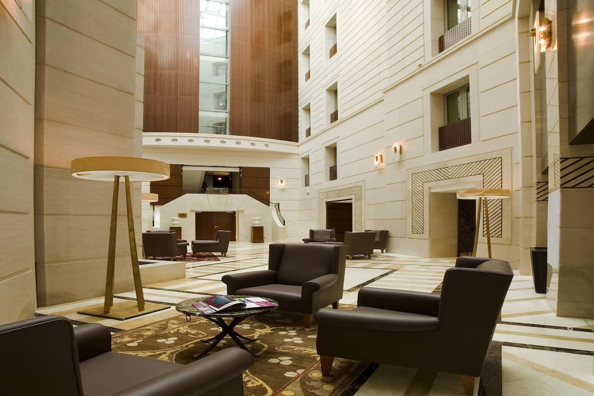 Classic Room, 1 King Bed | 1 bedroom, premium bedding, minibar, in-room safe