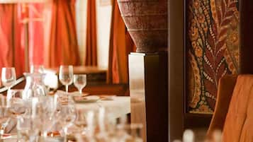 2 restaurants, breakfast, lunch, dinner served; French cuisine