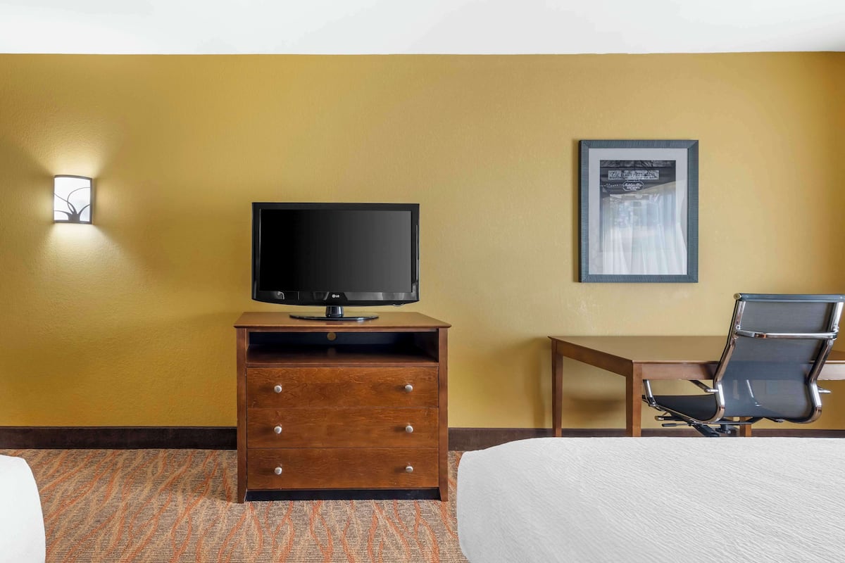 Pillowtop beds, desk, laptop workspace, iron/ironing board